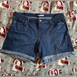 Levi Jean Shorts